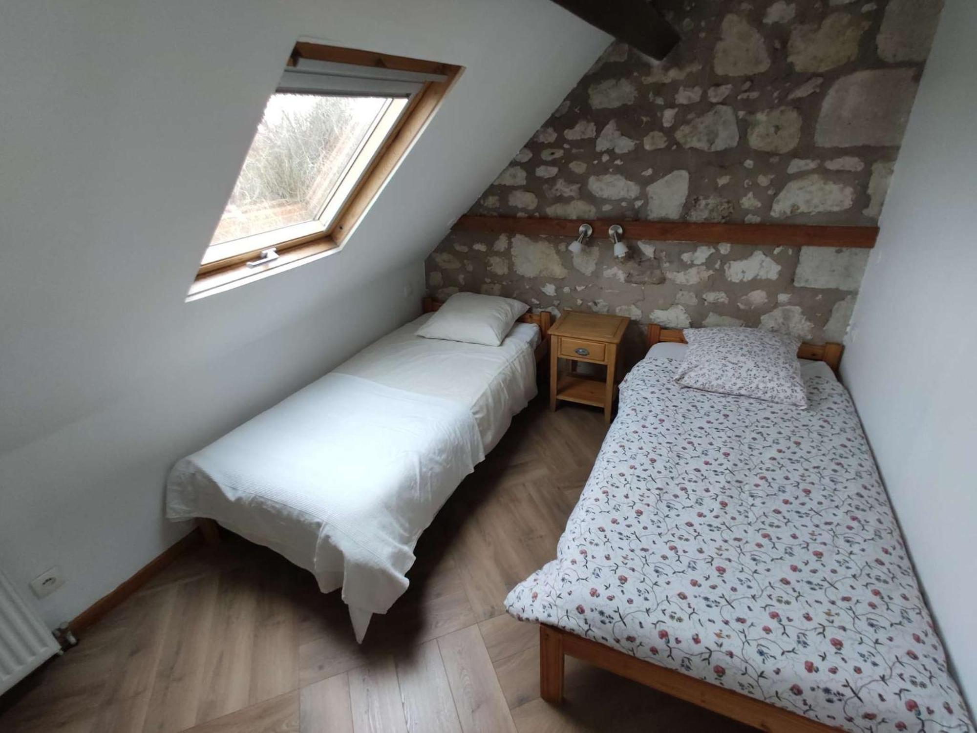 Gites Les Volets Rouges D'Allonnes Allonnes  Room photo