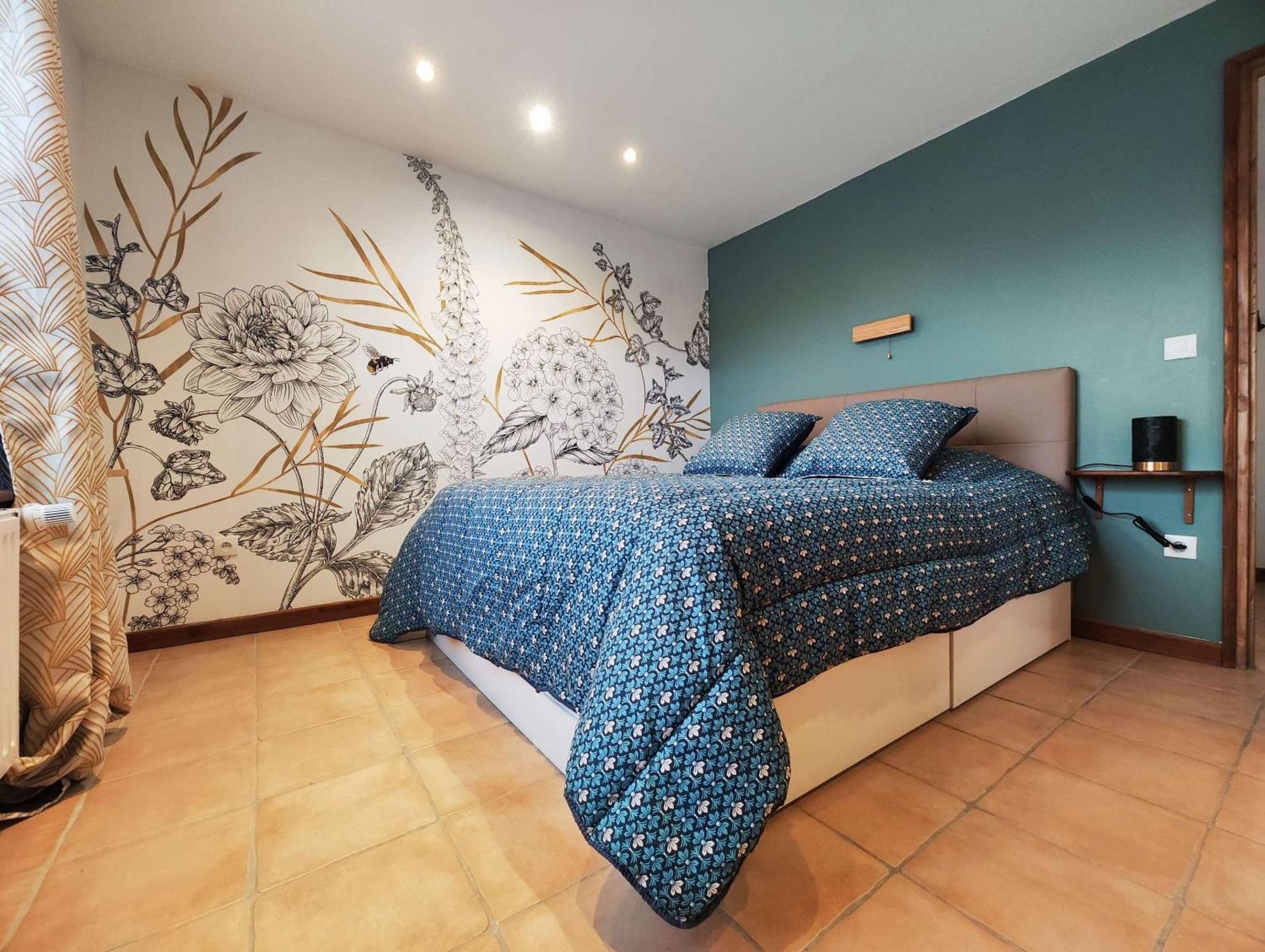 Gites Les Volets Rouges D'Allonnes Allonnes  Room photo